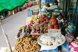 Mahanak Fruit Market